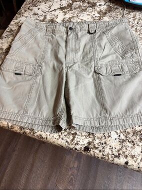 Wrangler Men's Cargo Shorts - Size 38 Light Khaki